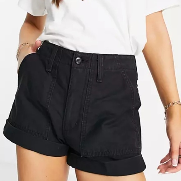 Levi's Pants - NWT Levi’s Ribcage High Waist Utility Shorts In Washed Black